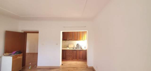 Tirane, shitet apartament 78 m² 95.000 Euro