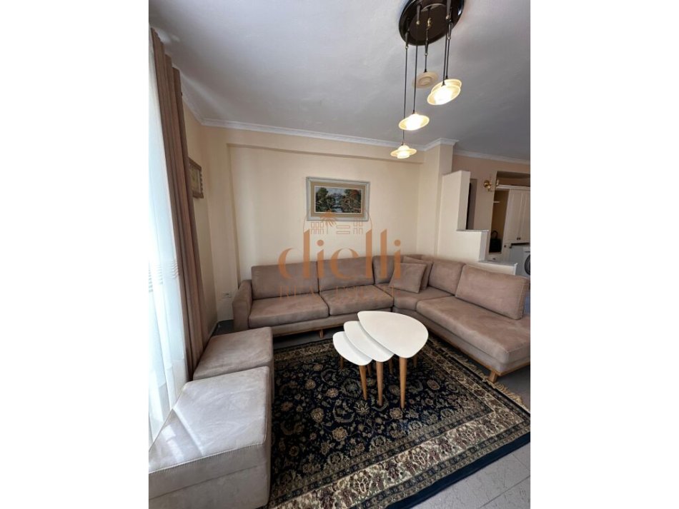 Tirane, jepet me qera apartament 2+1+Aneks+Ballkon Kati 2, 100 m² 650 € (Ish Garda)