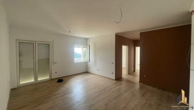 Tirane, shitet apartament 2+1+BLK Kati 2, 109 m² 82.000 Euro (Tek Muraga)