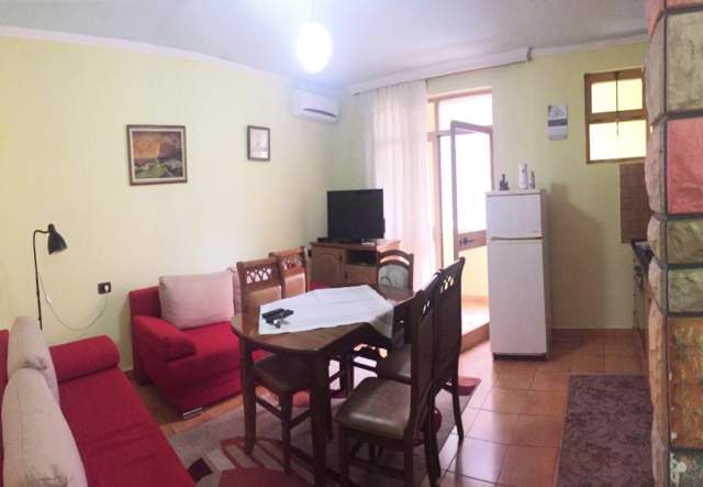 Tirane, jepet me qera apartament 100 m² 40.000 Leke