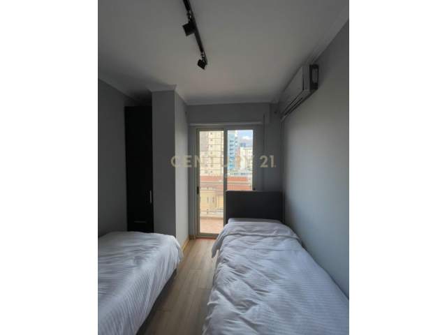 JAPIM ME QIRA APARTAMENT 3+1, RRUGA E KAVAJES). 1,000 € /Muaj