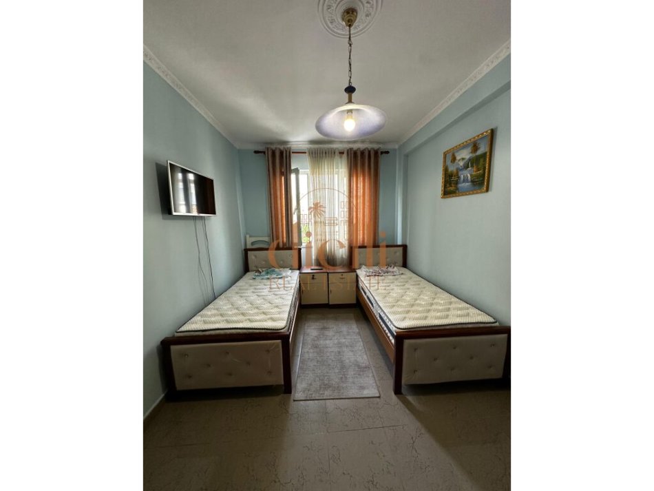 Tirane, jepet me qera apartament 2+1+Aneks+Ballkon Kati 2, 100 m² 650 € (Ish Garda)