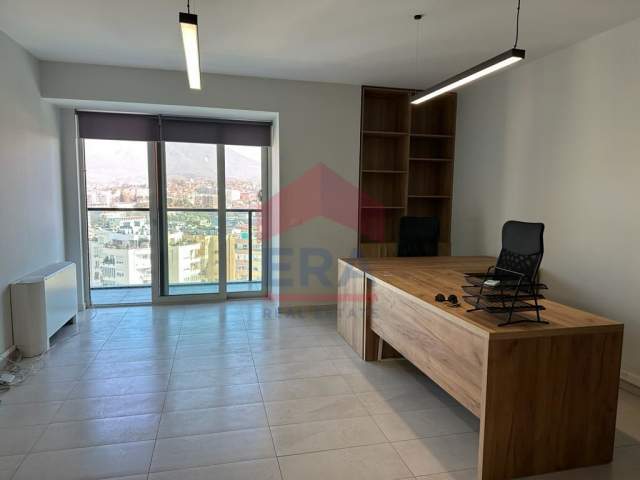 Tirane, jepet me qera zyre 105 m² 1.500 Euro (Stadiumi Qemal Stafa)