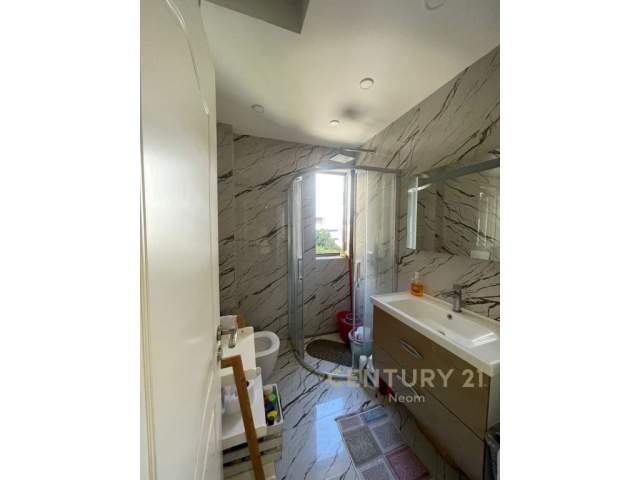 Tirane, shitet apartament 2+1+BLK Kati 2, 122 m² 110.000 Euro (Astir)