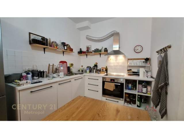 Tirane, shitet apartament Kati 8, 92 m² 83.000 Euro (YZBERISHT)