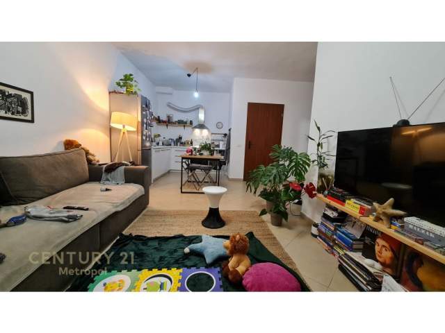 Tirane, shitet apartament Kati 8, 92 m² 83.000 Euro (YZBERISHT)