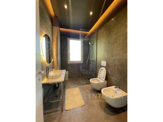 Tirane, jepet me qera Vile 2 Katshe 2.000 Euro (teg)