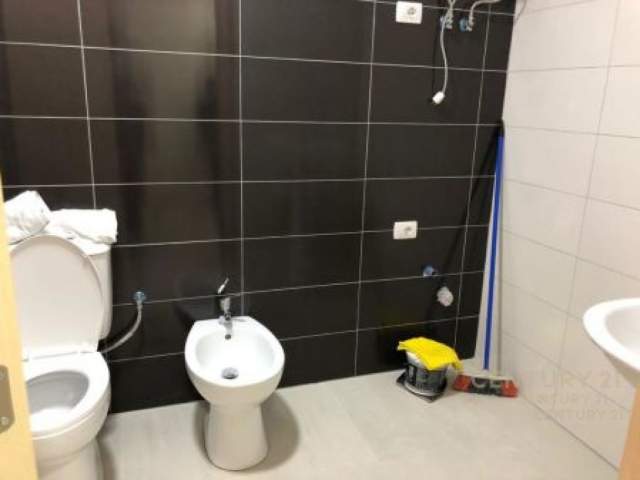 Tirane, jepet me qera apartament Kati 2, 93 m² 350 Euro (Rruga Peti Tirana, Albania)