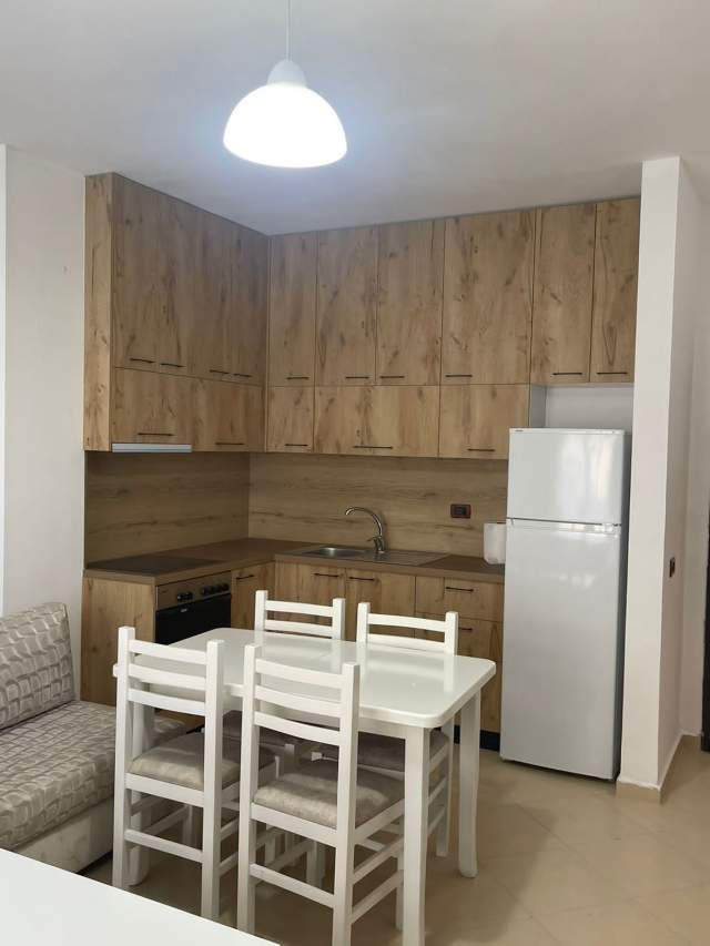 Vlore, shitet apartament 1+1 Kati 1, 65 m² 60.000 Euro (Stefan Pano  Uji Ftohte Vlore)