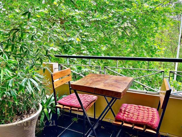 Tirane, jepet me qera apartament 2+1 600 Euro (kopshti Zoologjik)