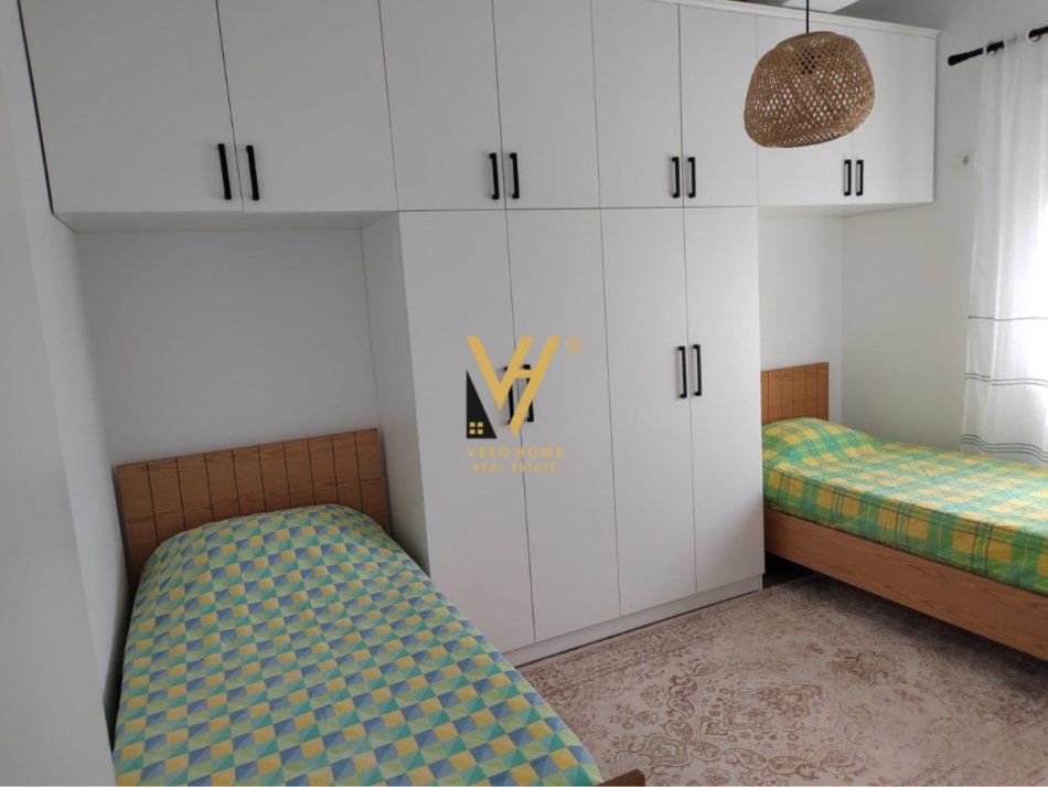 Tirane, shitet apartament 2+1+Ballkon Kati 2, 74 m² 120.000 € (FRESK)