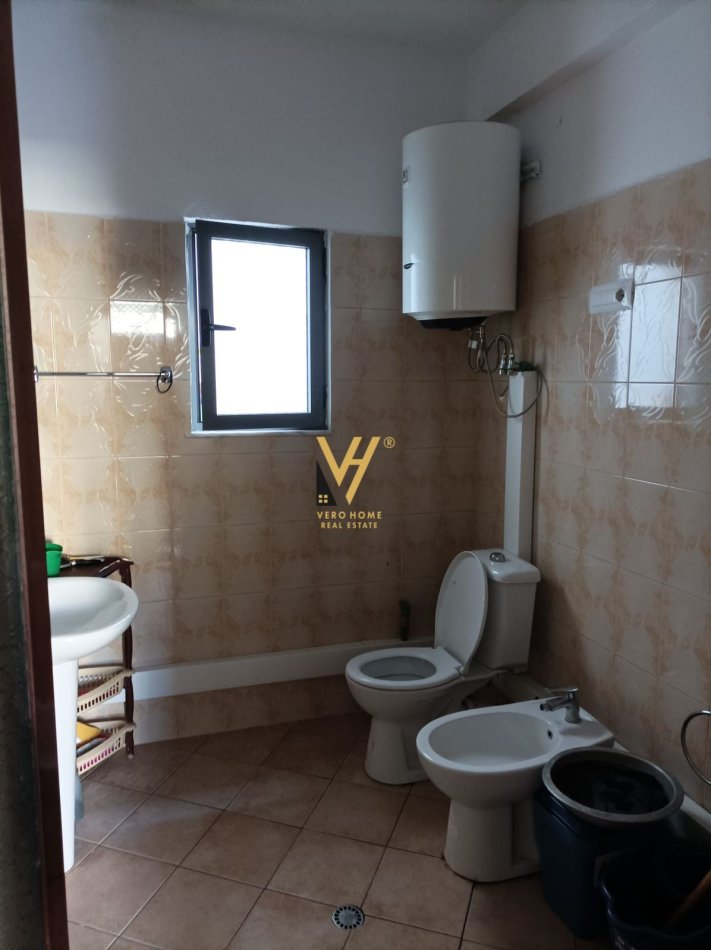 Tirane, shitet shtepi 1 Katshe Kati 0, 240 m² 165.000 € (SHKOZE)