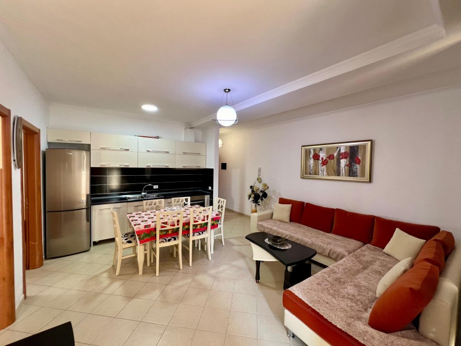 Tirane, jepet me qera apartament 2+1+Ballkon Kati 1, 113 m² 550 € (Ali Demi)