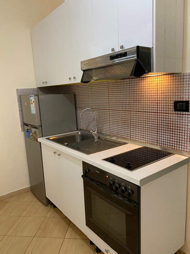 Tirane, jepet me qera apartament 1+1 Kati 2, 37 m² 280 Euro (5 Maji)