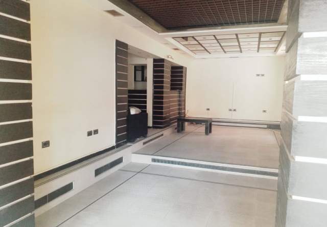 Tirane, shitet ambjent biznesi 55 m² 135.000 Euro