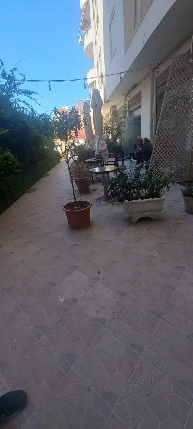 Durres, jepet me qera lokal Kati 0, 60 m² 30.000 Leke (Qender,Durres)
