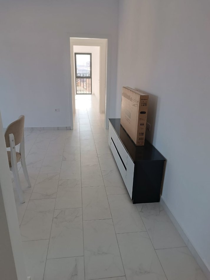Tirane, jepet me qera apartament 2+1 Kati 5, 90 m² 550 € (Selvia)