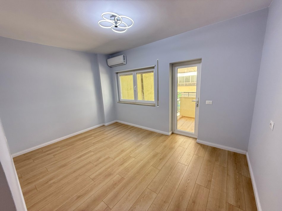 Tirane, shitet apartament 2+1 Kati 2, 93 m² 260.000 € (rruga him kolli)