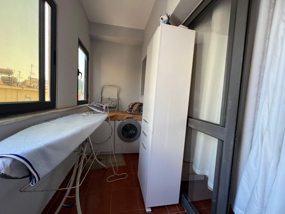 Tirane, jepet me qera apartament 1+1 Kati 3, 70 m² 600 € (21 dhjetori)
