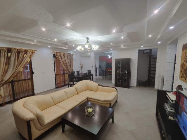 Tirane, jepet me qera apartament 3+1+A+BLK Kati 5, 160 m² 650 Euro (selite)