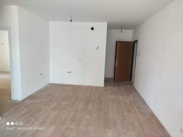 Tirane, jepet me qera zyre Kati 1, 88 m² 600 Euro (Rruga e Dibres)