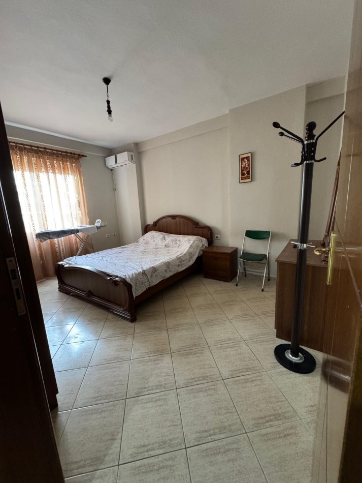 Tirane, jepet me qera apartament 2+1+Ballkon Kati 4, 165.000 € 