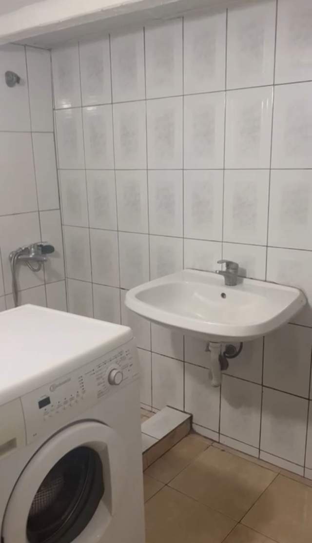 Tirane, jepet me qera garsonier 1+1 Kati 1, 45 m² 25.000 Leke (Pallati Almak)