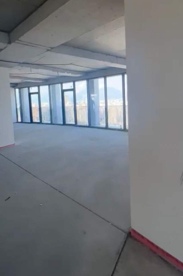 Tirane, jepet me qera ambjent biznesi Kati 0, 600 m² 17 Euro/m2 tek Lake View