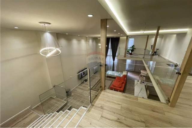 Tirane, shitet apartament duplex 3+1+A+BLK Kati 1, 160 m² 160.000 Euro (Rr. Kavajes)