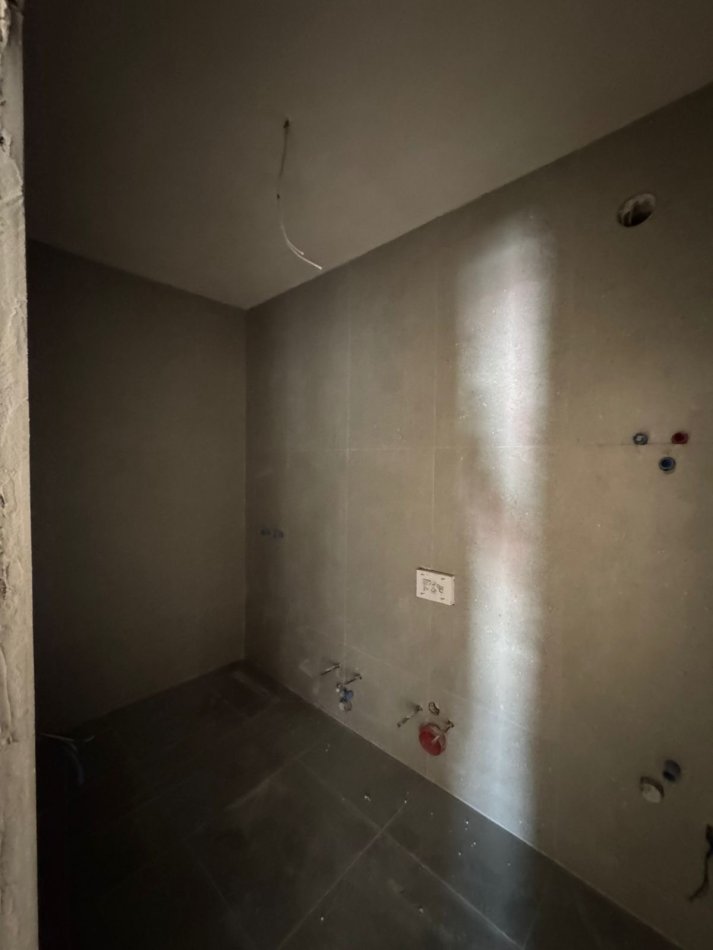 Tirane, shitet apartament 2+1+Ballkon Kati 7, 93 m² 93.000 € (Univers City Okazion 1000€/m2 Faze Perfundimi)