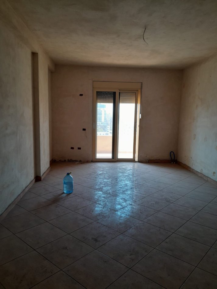 Fier, shitet 2+1+Ballkon Kati 9, 117 m² 62.000 € (8 Shkurti)
