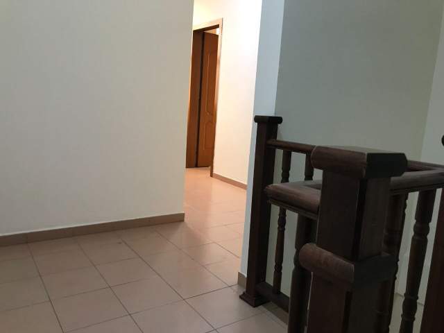 Tirane, jepet me qera ambjent biznesi 165 m² 800 Euro