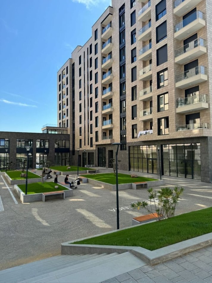 Tirane, jepet me qera apartament 2+1 Kati 4, 103 m² 700 € (Kompleksi Erlis)