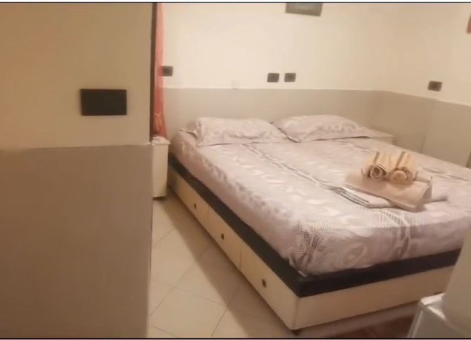 Tirane, jepet me qera apartament 1+1 Kati 2, 55 m² 470 € (Satcioni Trenit)