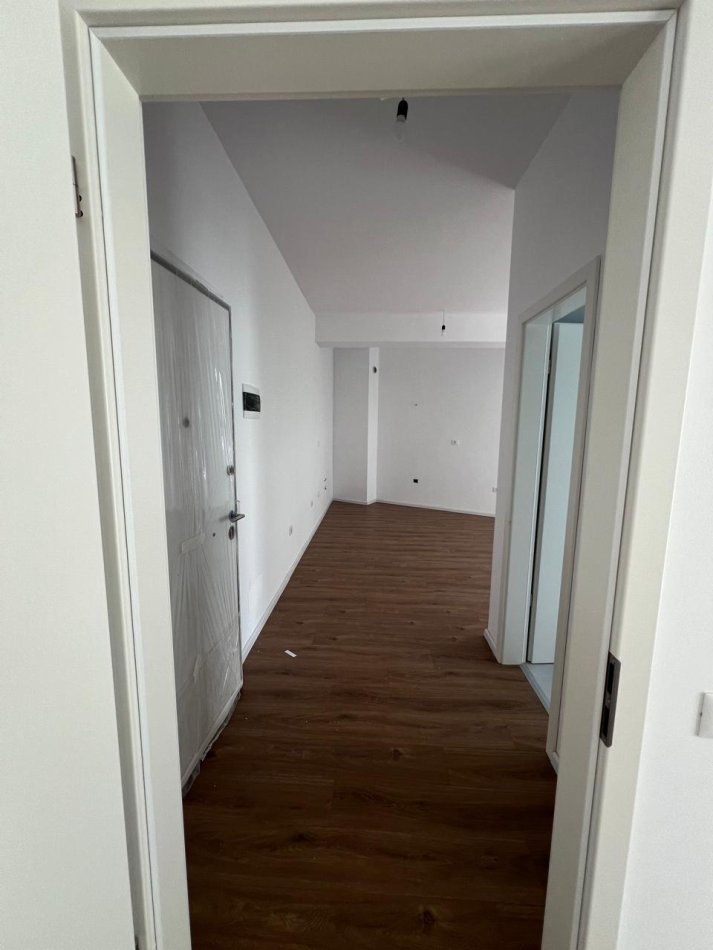 Tirane, shitet apartament 1+1+Ballkon Kati 5, 60 m² 85.000 € (rruga Pasho Hysa)
