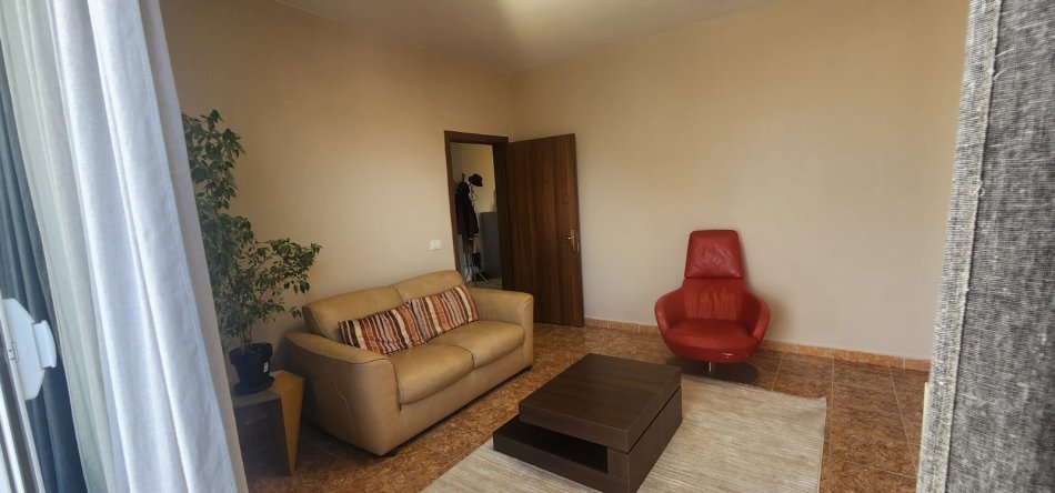 Tirane, jepet me qera apartament 2+1 Kati 11, 145 m² 1.500 € (Bllok)