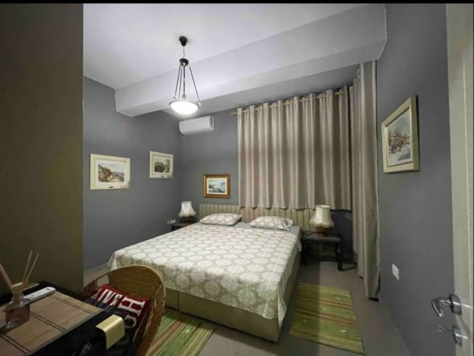 Tirane, jepet me qera apartament 2+1 Kati 3, 86 m² 550 € (Stacioni trenit)