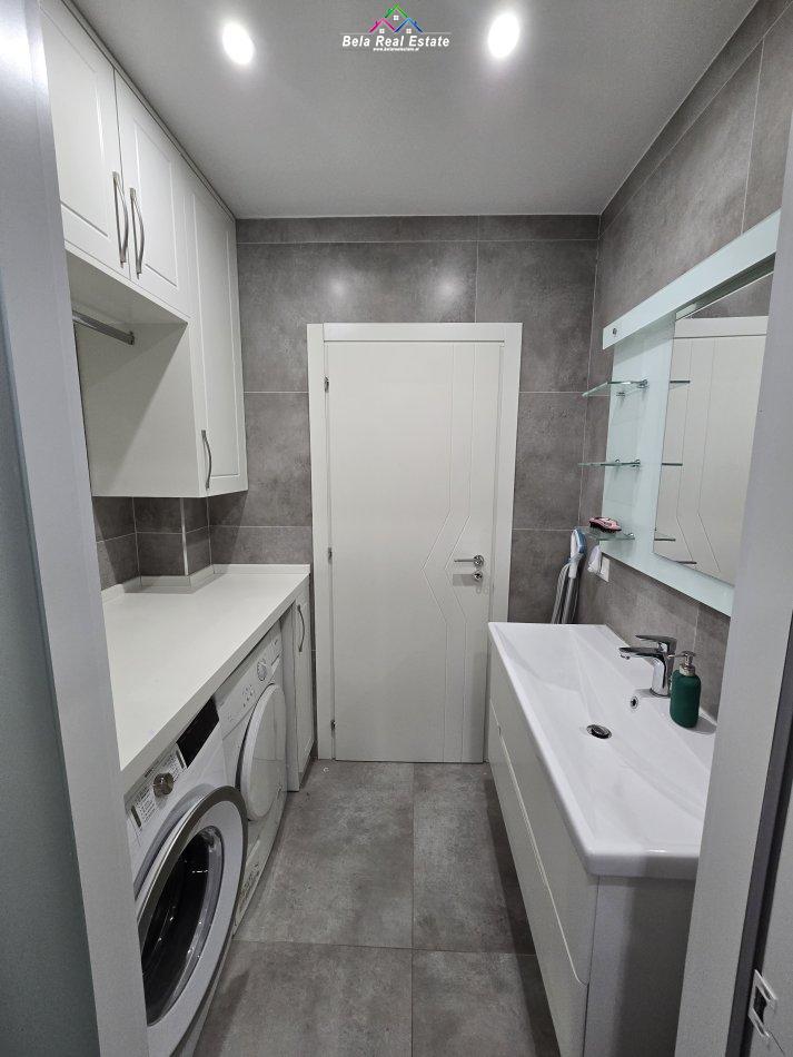 Tirane, shes apartament 2+1 Kati 3, 92 m² 250.000 € (Bllok)