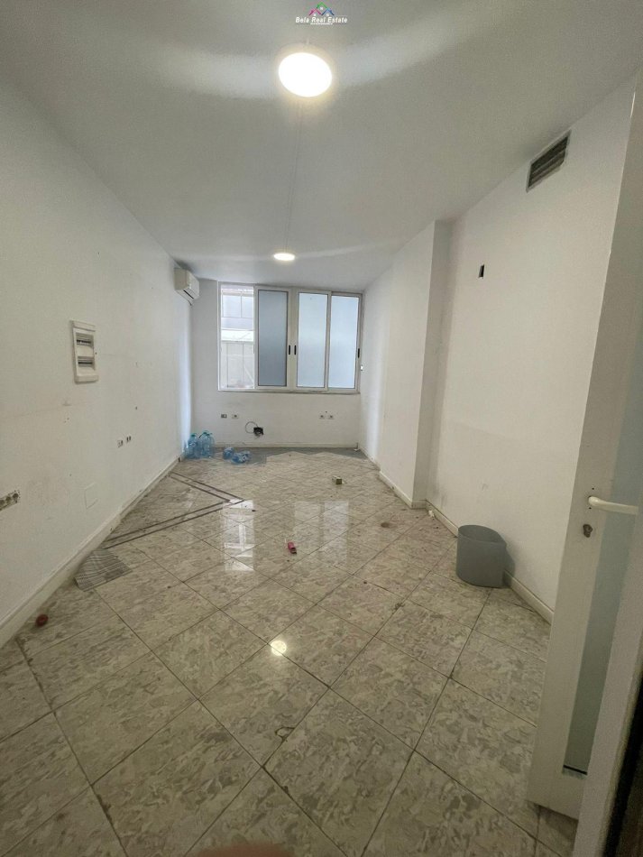 Tirane, jepet me qera zyre Kati 2, 308 m² 4.000 € (shallvare)