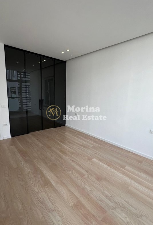 Tirane, shitet apartament 3+1 Kati 4, 114 m² 335.000 € (Komuna e Parisit)