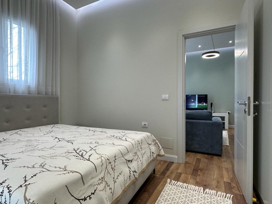 Jepet apartament per qera 2+1+ Parking ne Sauk (prane BKT Bank) - 600 Euro!!