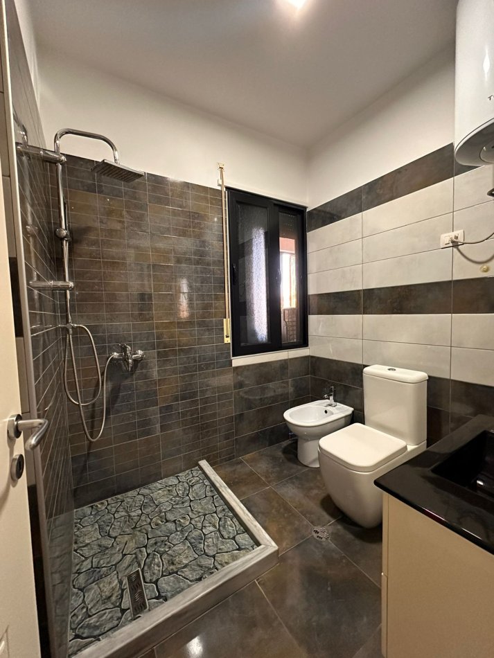 Shitet, Apartament 2+1+2, Zona Yzberisht, PASTICERI NELA 3