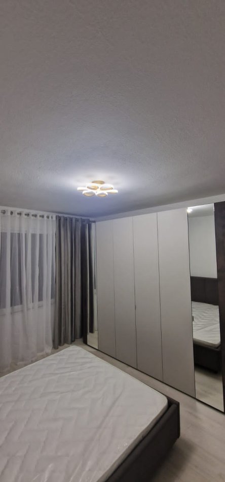 Tirane, jepet me qera apartament 1+1 Kati 6, 70 m² 650 € (komuna e parisit)