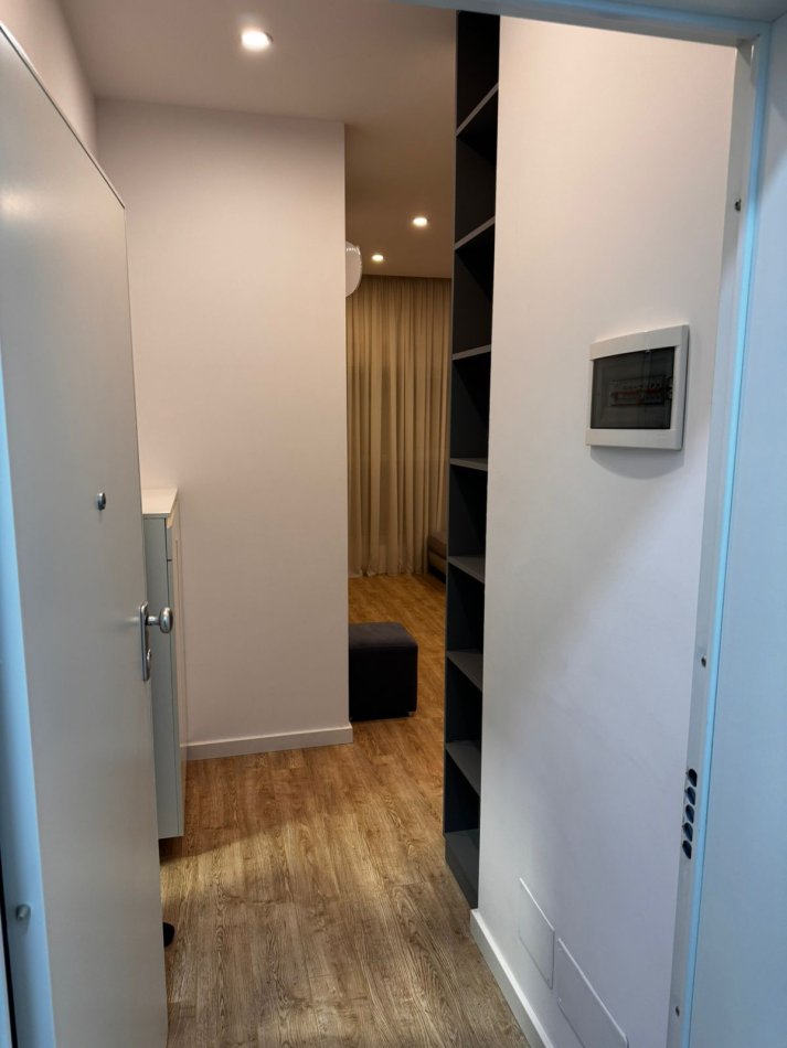 Tirane, shes apartament 1+1+Ballkon Kati 2, 61 m² 115.000 € (ali demi)
