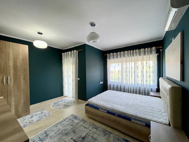Tirane, jepet me qera apartament duplex 2+1+Ballkon Kati 1, 130 m² 600 € (Rezidenca Kodra e Diellit)
