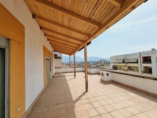 Tirane, shitet apartament 2+1+BLK Kati 8, 166 m² 90.000 Euro (Besim Alla - Yzberisht - Pallatet Cabej, Shqipëri)