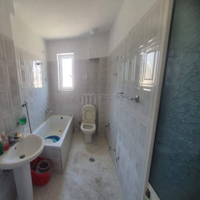 Tirane, shitet apartament 2+1+BLK Kati 3, 66 m² 60.000 Euro (Rruga e Dibres)