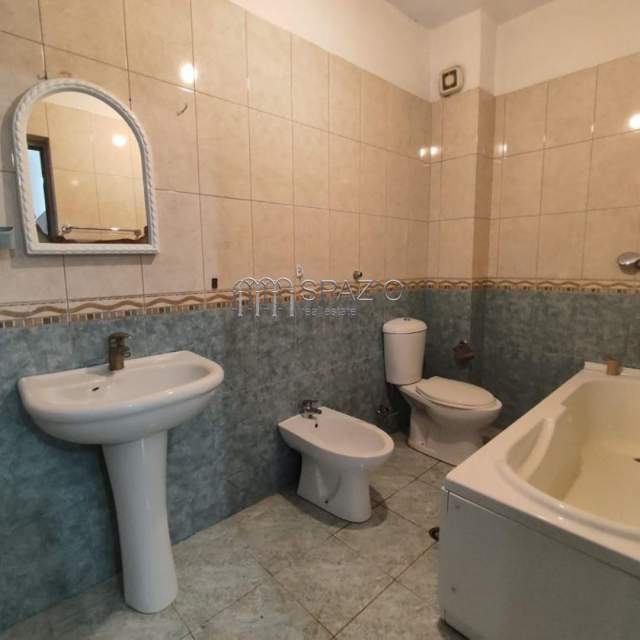 Tirane, shitet apartament 2+1+BLK Kati 3, 111 m² 900 Euro/m2 (Astir)