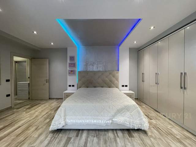 Tirane, shes apartament 3+1+BLK Kati 3, 145 m² 216.000 Euro (Komuna e parisit)