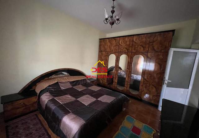 Vlore, shitet apartament 1+1+BLK Kati 5, 70 m² 40.000 Euro (Rruga Sadik Zotaj, Vlorë)